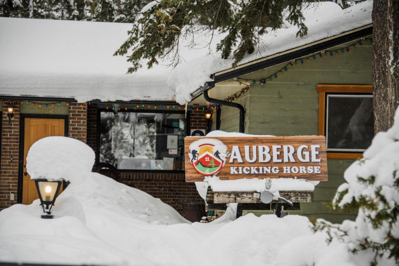 Auberge Kicking Horse Guest House Golden Exterior photo