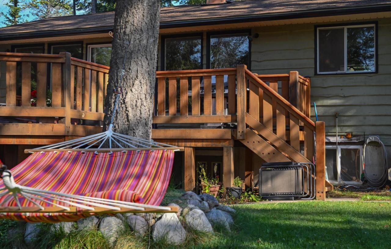 Auberge Kicking Horse Guest House Golden Exterior photo