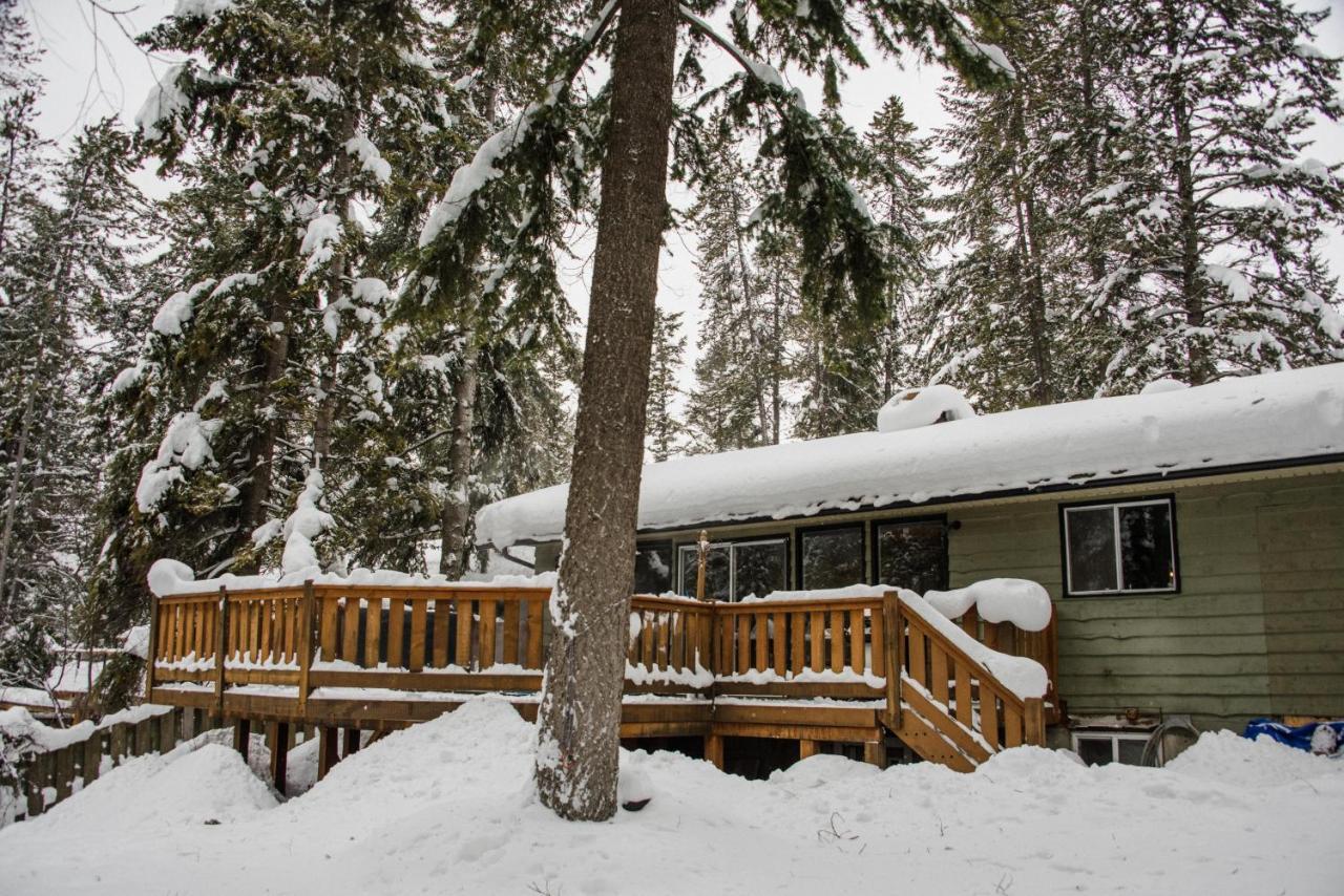 Auberge Kicking Horse Guest House Golden Exterior photo